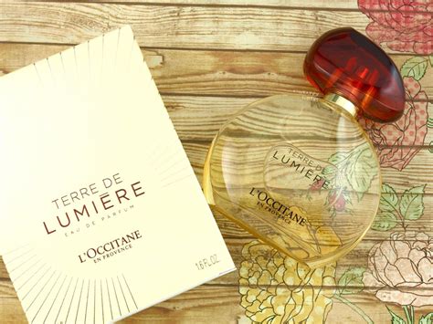 l'occitane earth de lumiere.